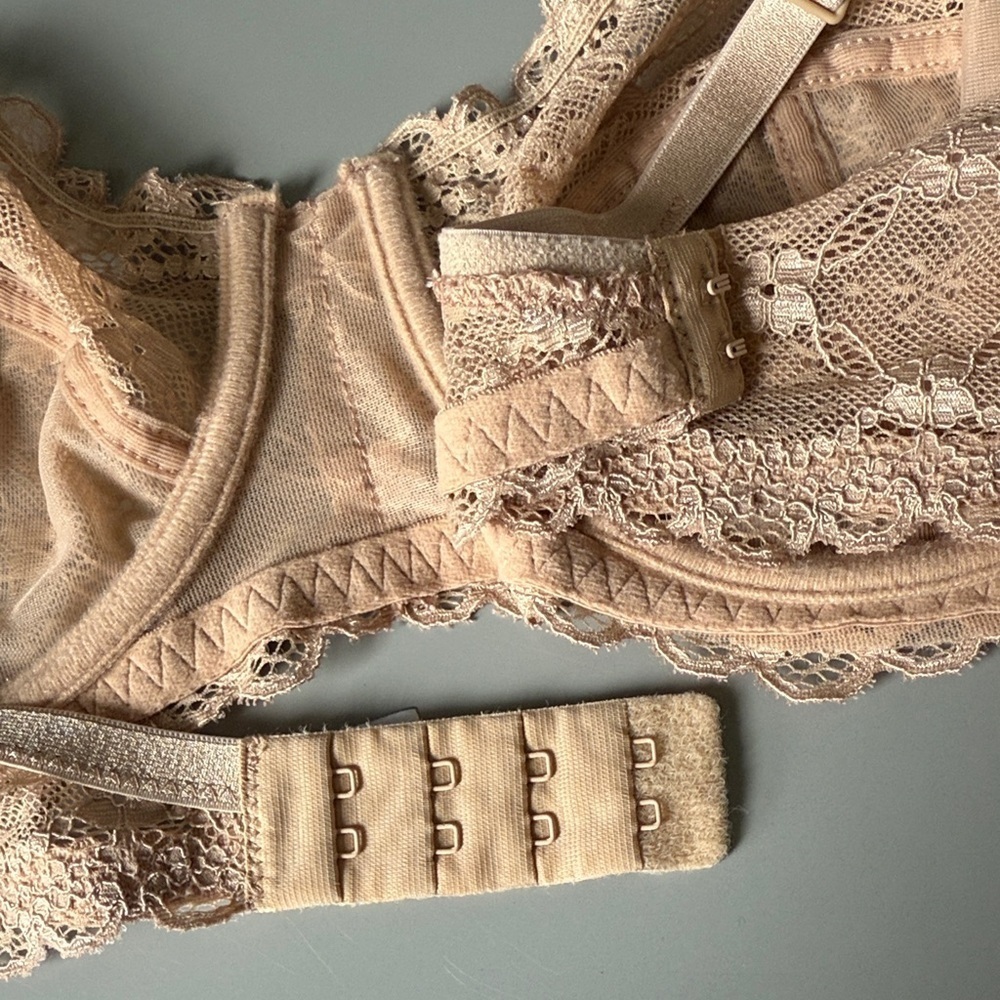 Intimissimi Lace Bra in Soft Beige floral underwire 38C - Picture 4 of 5